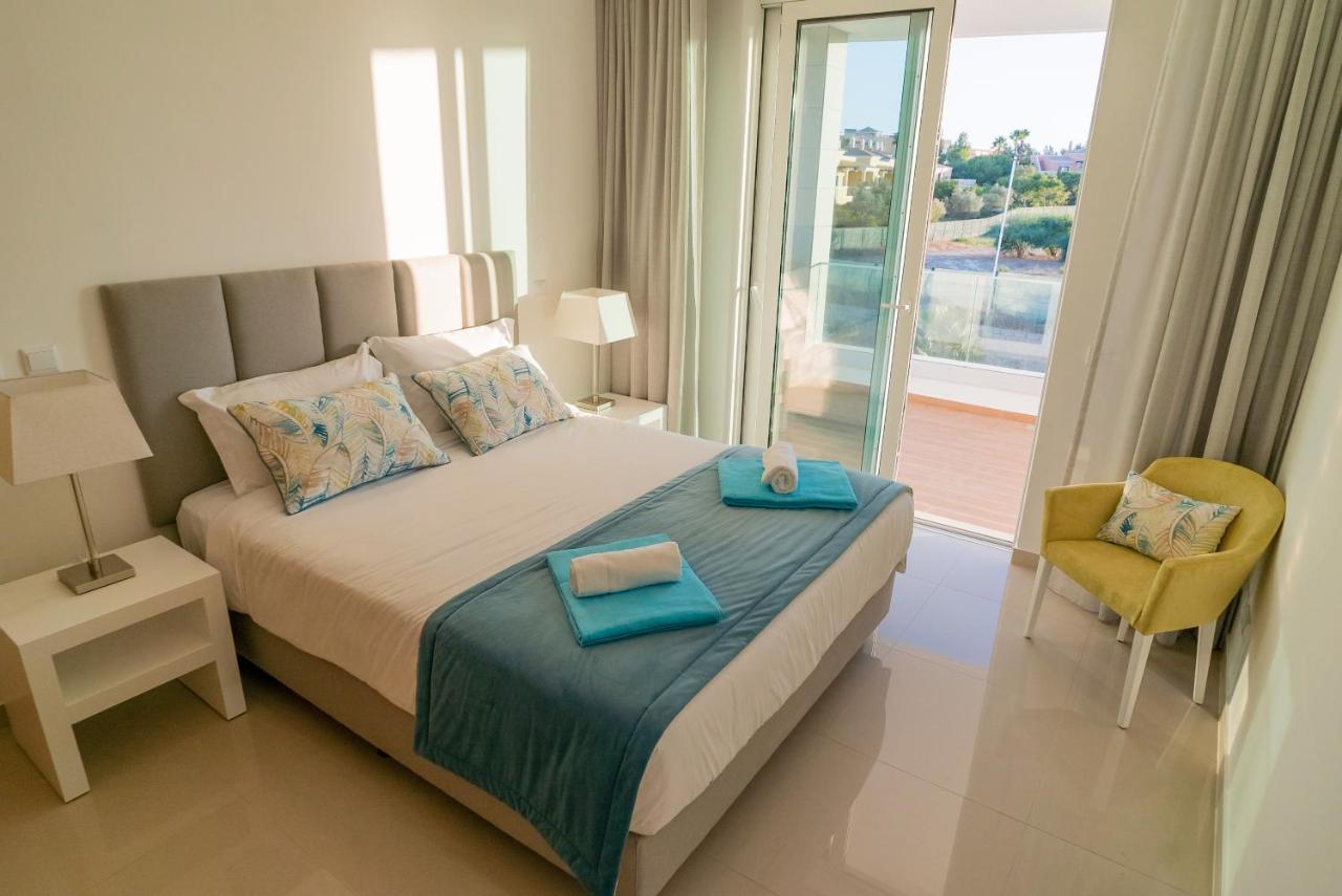 Sunset Condominium Lagos Bagian luar foto