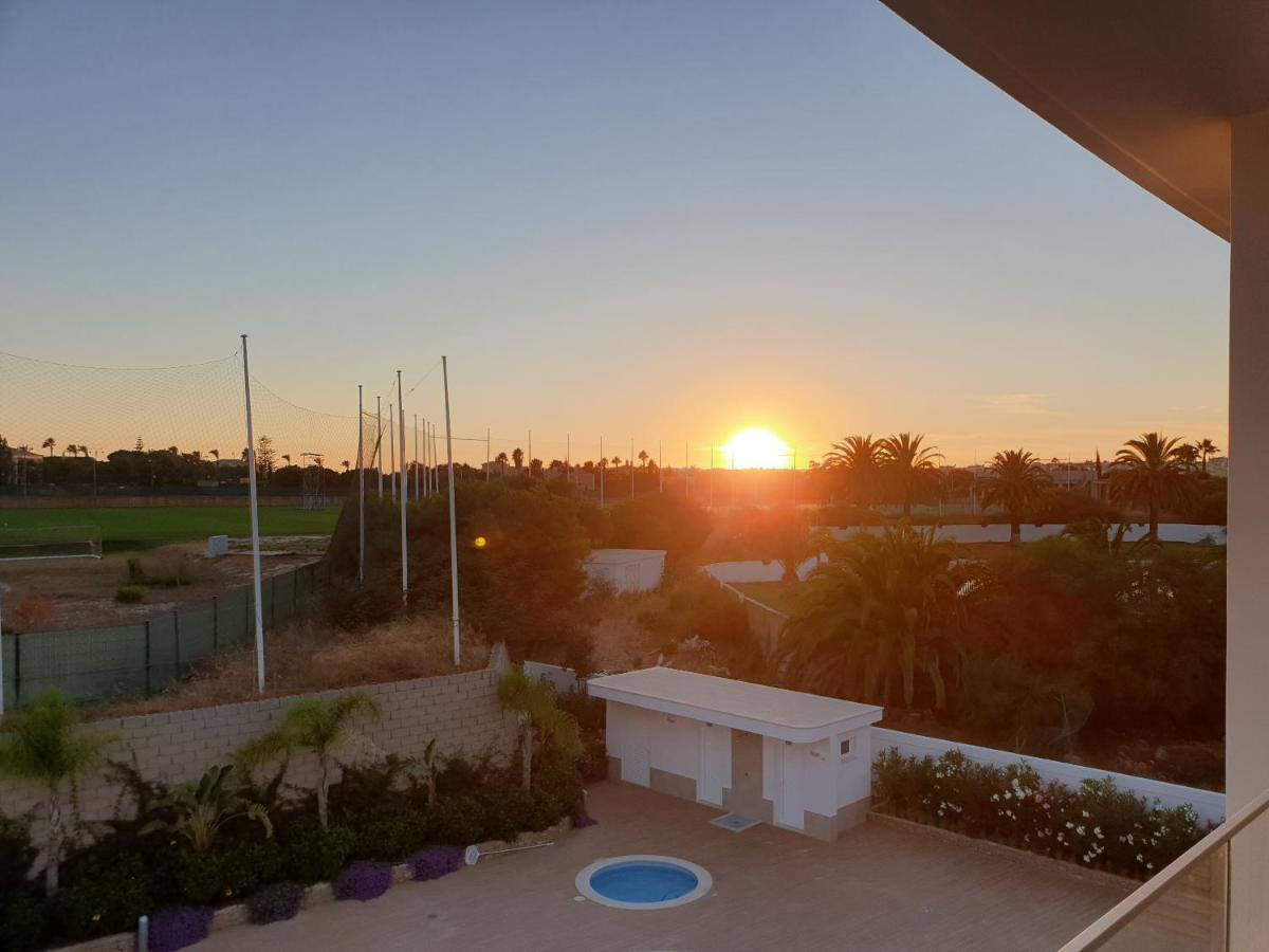 Sunset Condominium Lagos Bagian luar foto